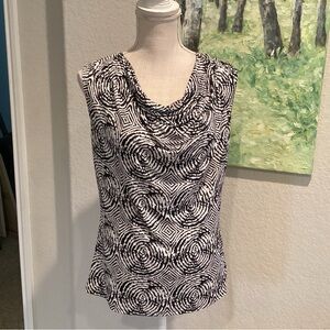 Elegant Swirl Patterned Women's Blouse